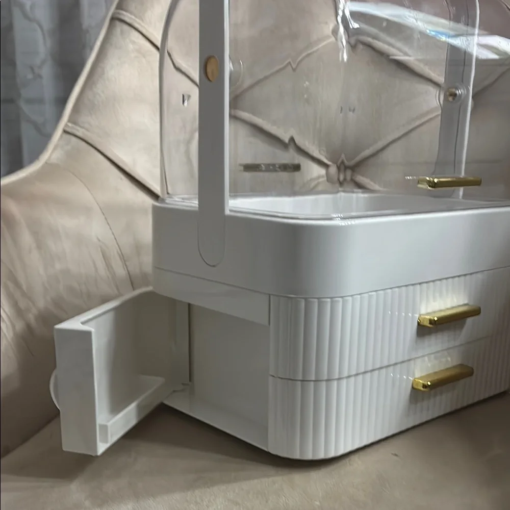 Amazon White and Gold Makeup Organizer with Elegant Design
